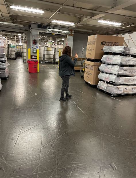 News 12 got a look inside the Postal Service&x27;s Mid-Island Processing and Distribution Center in Melville. . Usps mid island processing and distribution center